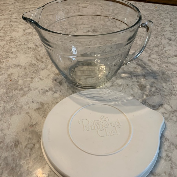 Kitchen The Pampered Chef Batter Bowl Classic With Lid Poshmark